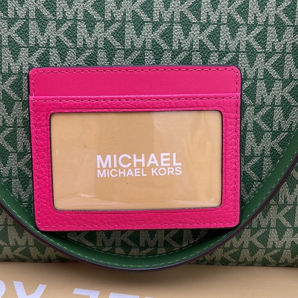 MICHAEL KORS
Large Pebbled Leather Card Holder Case
Electric Pink 
NWT - Picture 3 of 16